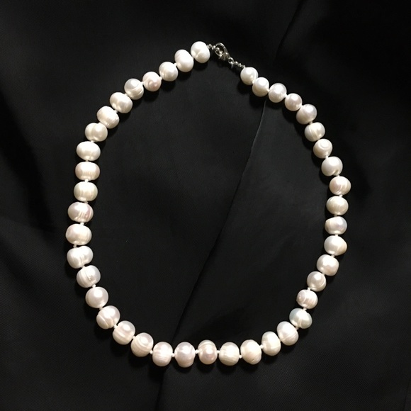 Real pearl necklace. Never worn. - Picture 7 of 7